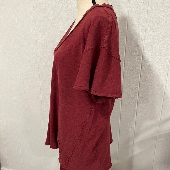 Free People Joni Short Sleeve distressed V-Neck - Picture 4 of 12